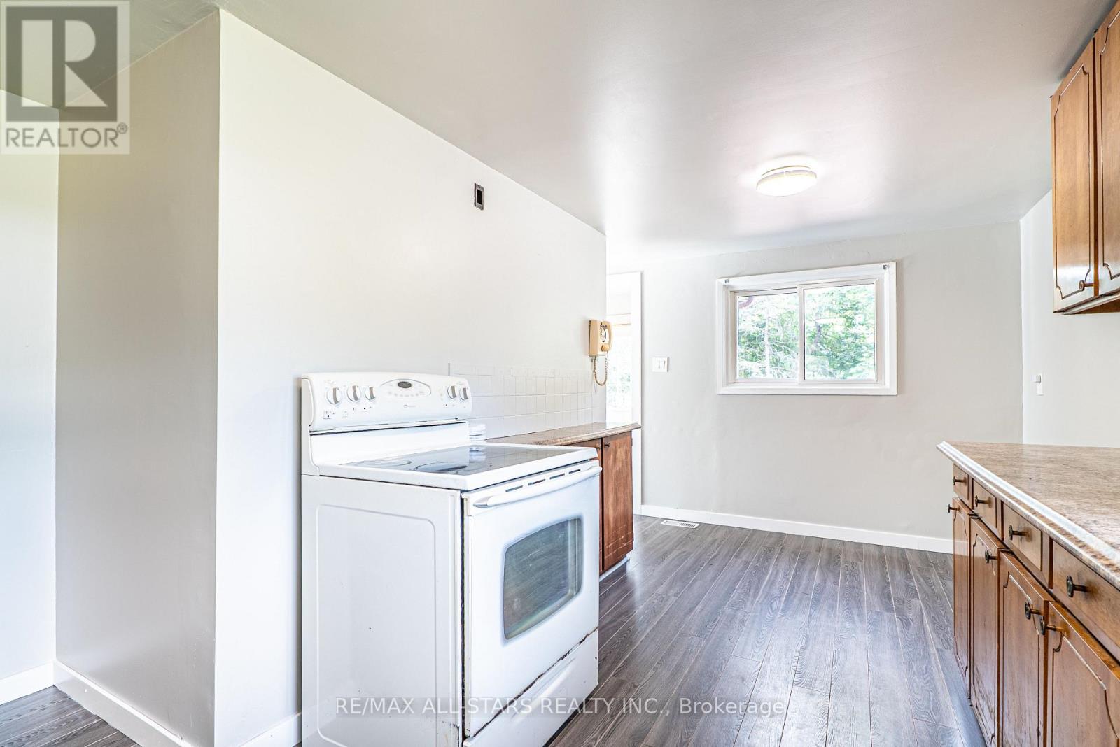 122 Cameron Drive, Kawartha Lakes, Ontario  K0M 1G0 - Photo 11 - X12306919
