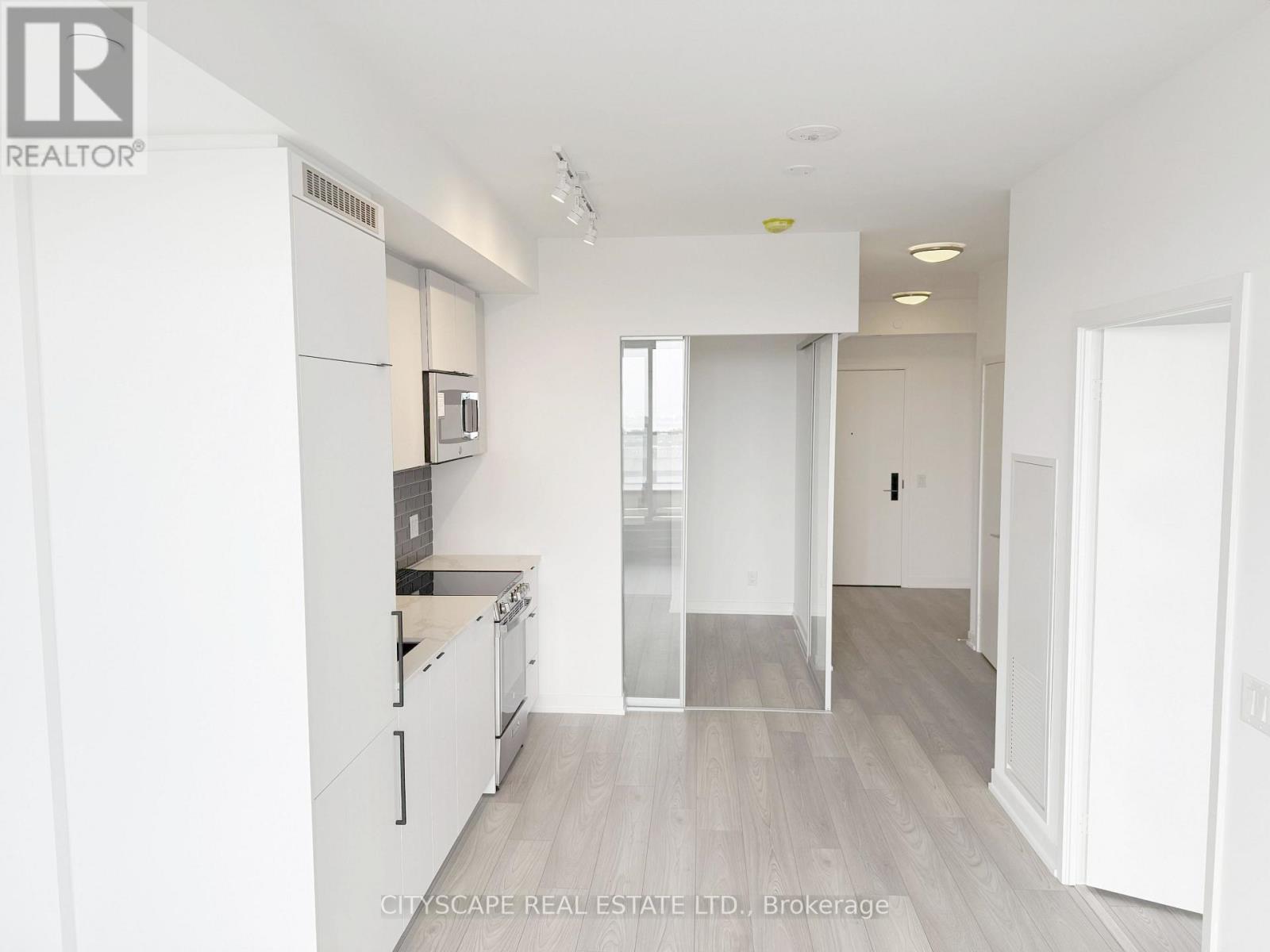 914 - 285 Dufferin Street, Toronto, Ontario  M6K 0J2 - Photo 11 - W12309014