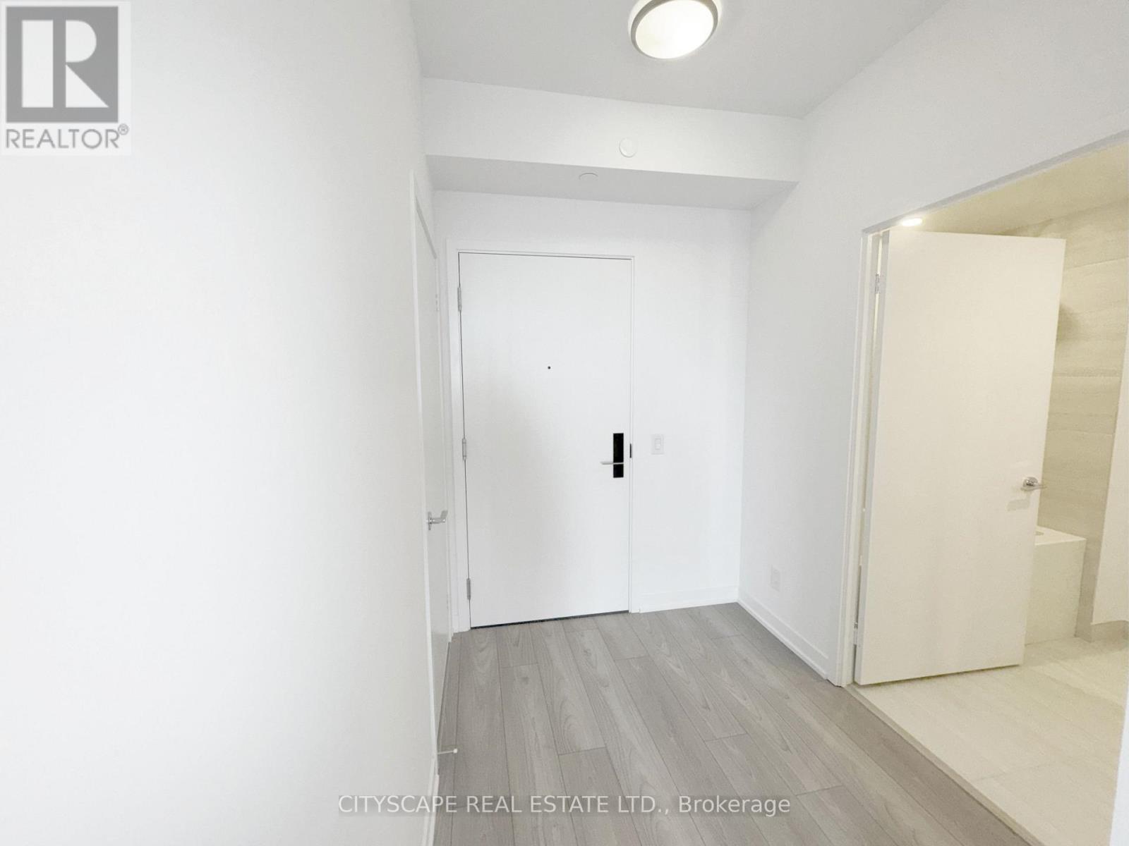 914 - 285 Dufferin Street, Toronto, Ontario  M6K 0J2 - Photo 4 - W12309014