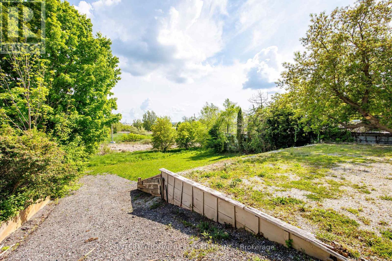 304 Broadway, Orangeville, Ontario  L9W 1L3 - Photo 4 - W12309017