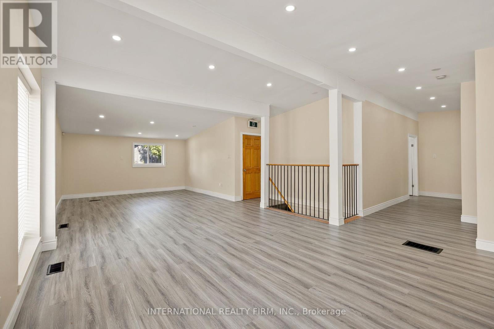 304 Broadway, Orangeville, Ontario  L9W 1L3 - Photo 6 - W12309017