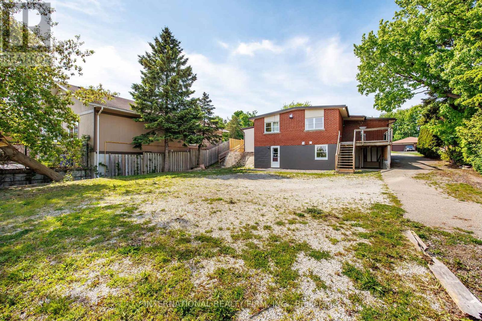 304 Broadway, Orangeville, Ontario  L9W 1L3 - Photo 17 - W12309019