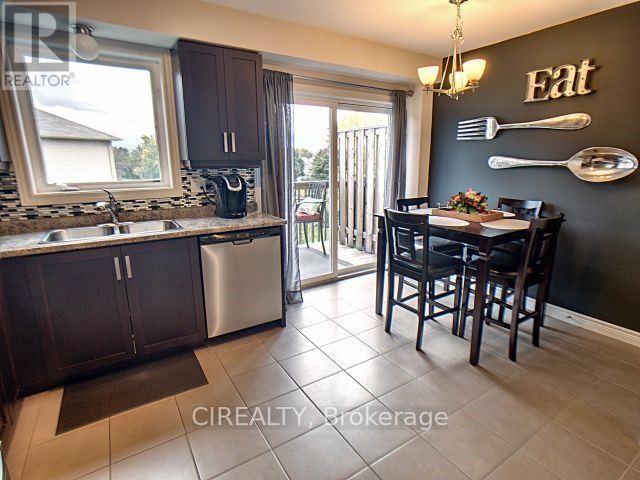 12 - 201 Westbank Trail, Hamilton, Ontario  L8J 0H4 - Photo 5 - X12309042