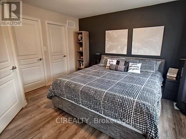 12 - 201 Westbank Trail, Hamilton, Ontario  L8J 0H4 - Photo 7 - X12309042