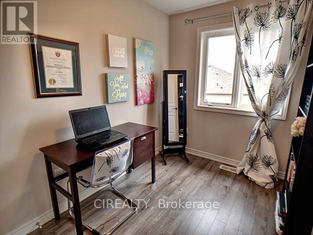 12 - 201 Westbank Trail, Hamilton, Ontario  L8J 0H4 - Photo 8 - X12309042