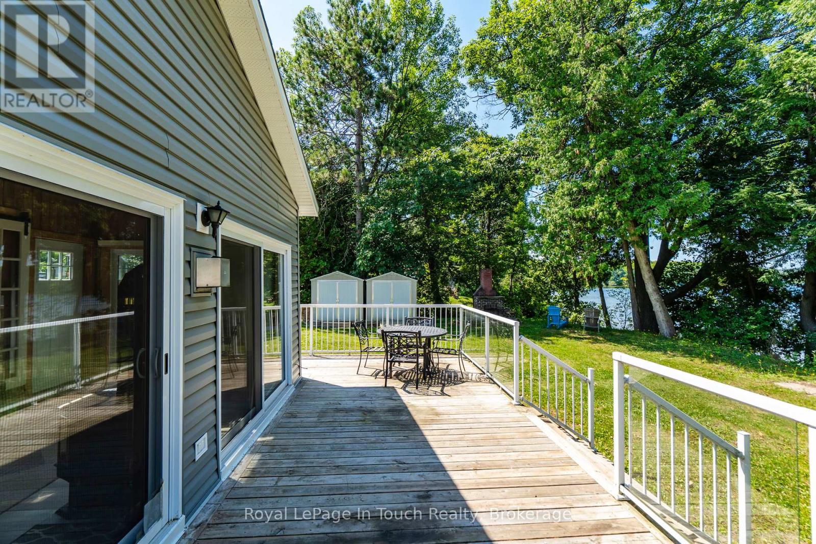 Property at 30 LAKESHORE ROAD image 3