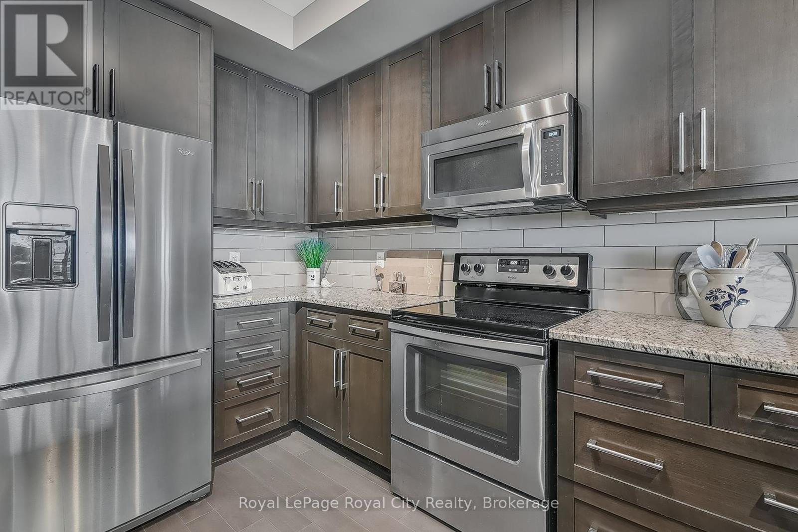 1005 - 160 Macdonell Street, Guelph, Ontario  N1H 0A9 - Photo 8 - X12309060