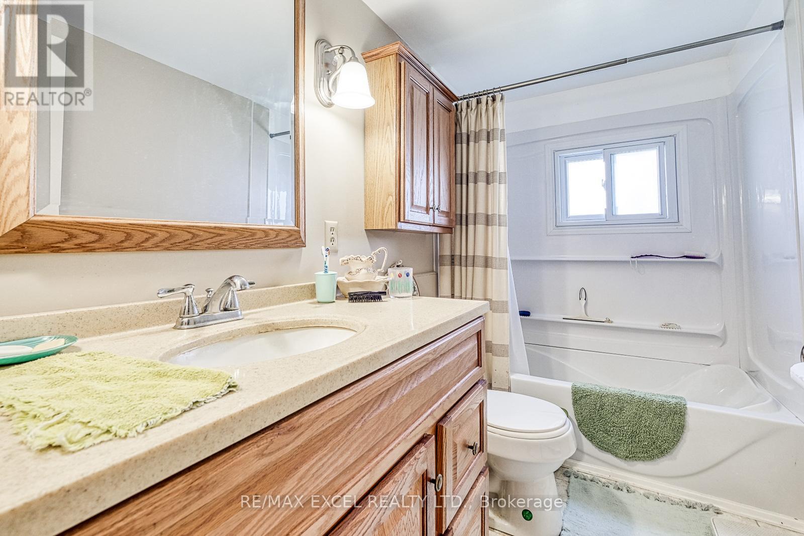 124 Moore's Beach Road, Georgina, Ontario  L0E 1N0 - Photo 19 - N12304621