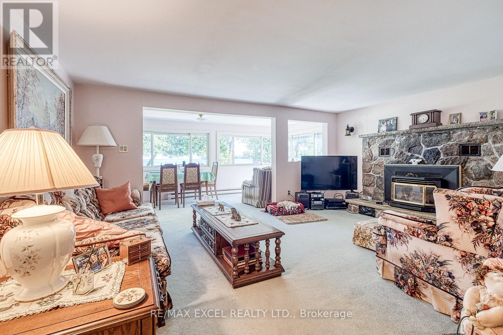 124 Moore's Beach Road, Georgina, Ontario  L0E 1N0 - Photo 13 - N12304621