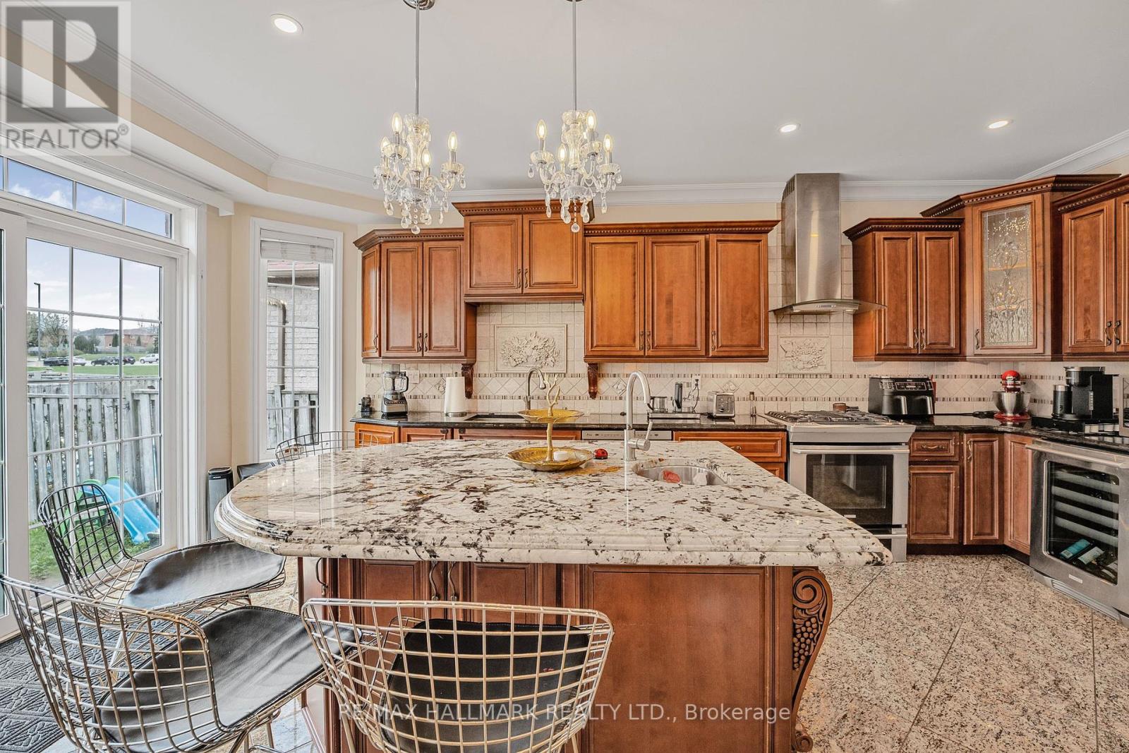 178 Stonemanor Avenue, Whitby, Ontario  L1R 2Z1 - Photo 15 - E12309064