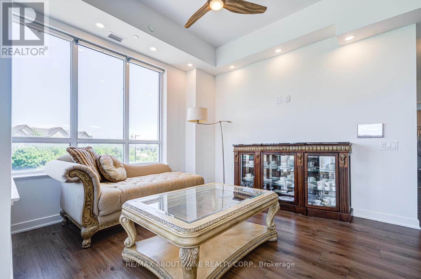 234 - 395 Dundas Street W, Oakville, Ontario  L6M 5R8 - Photo 10 - W12309059