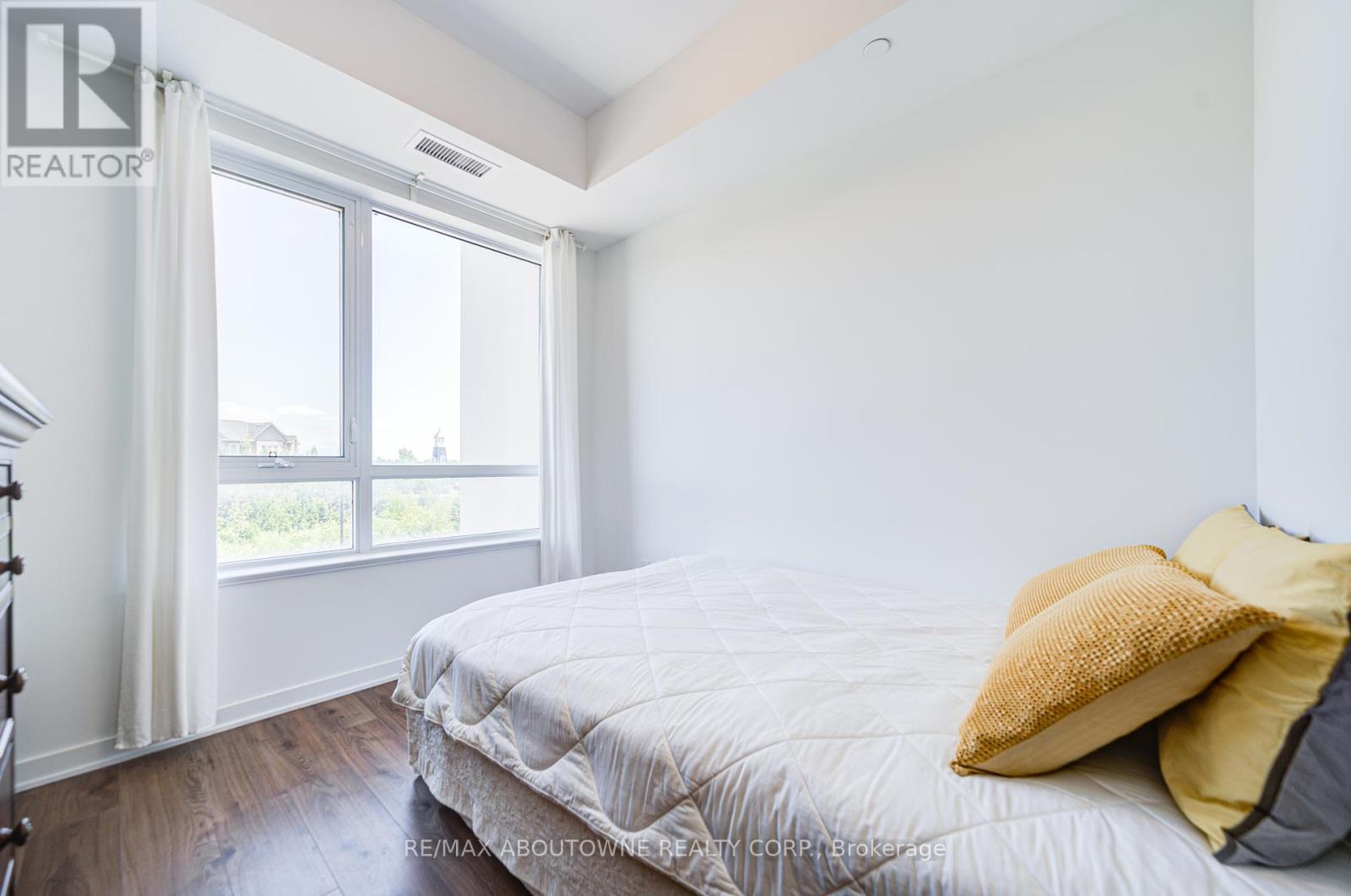 234 - 395 Dundas Street W, Oakville, Ontario  L6M 5R8 - Photo 19 - W12309059
