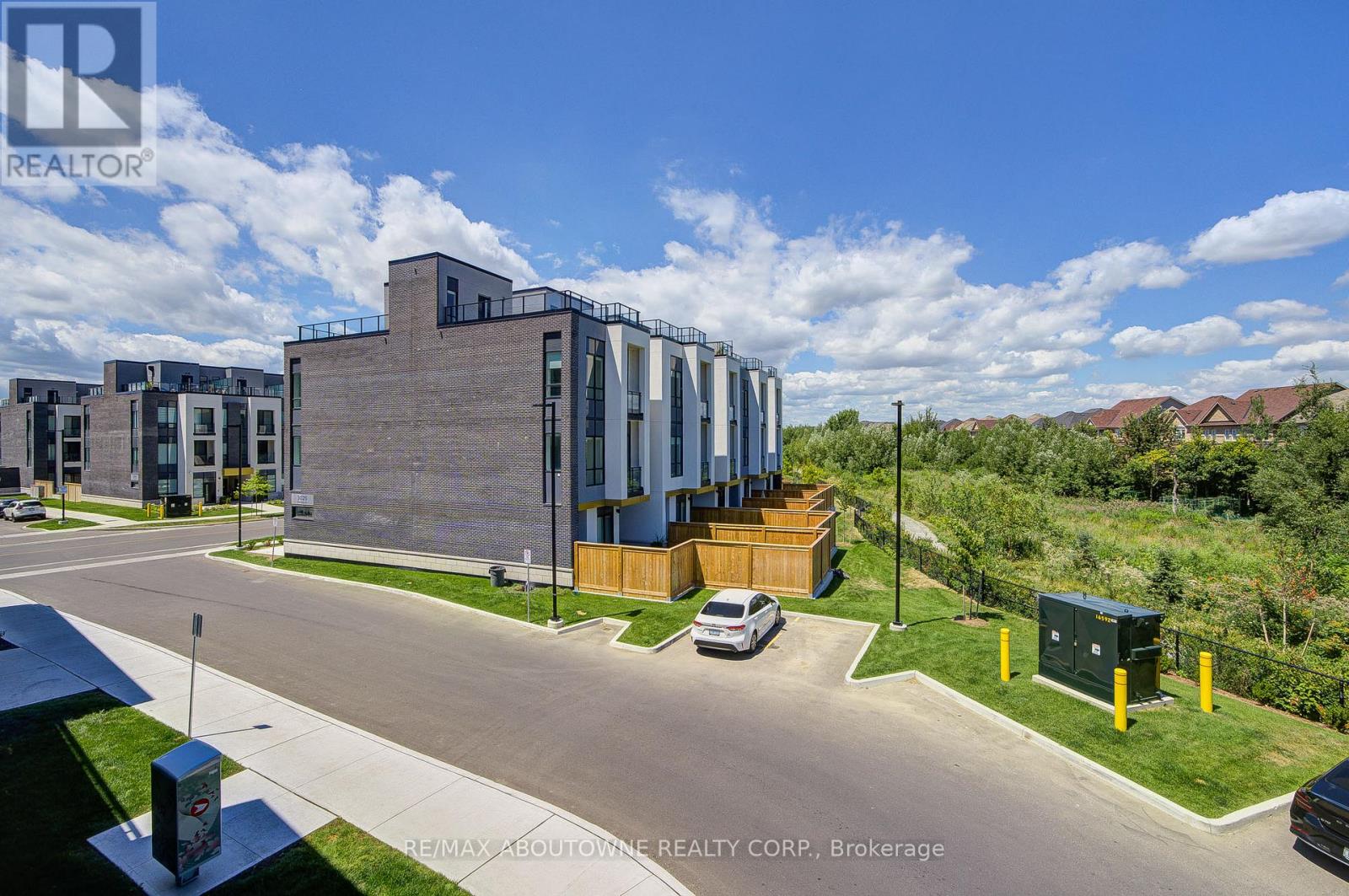 234 - 395 Dundas Street W, Oakville, Ontario  L6M 5R8 - Photo 33 - W12309059