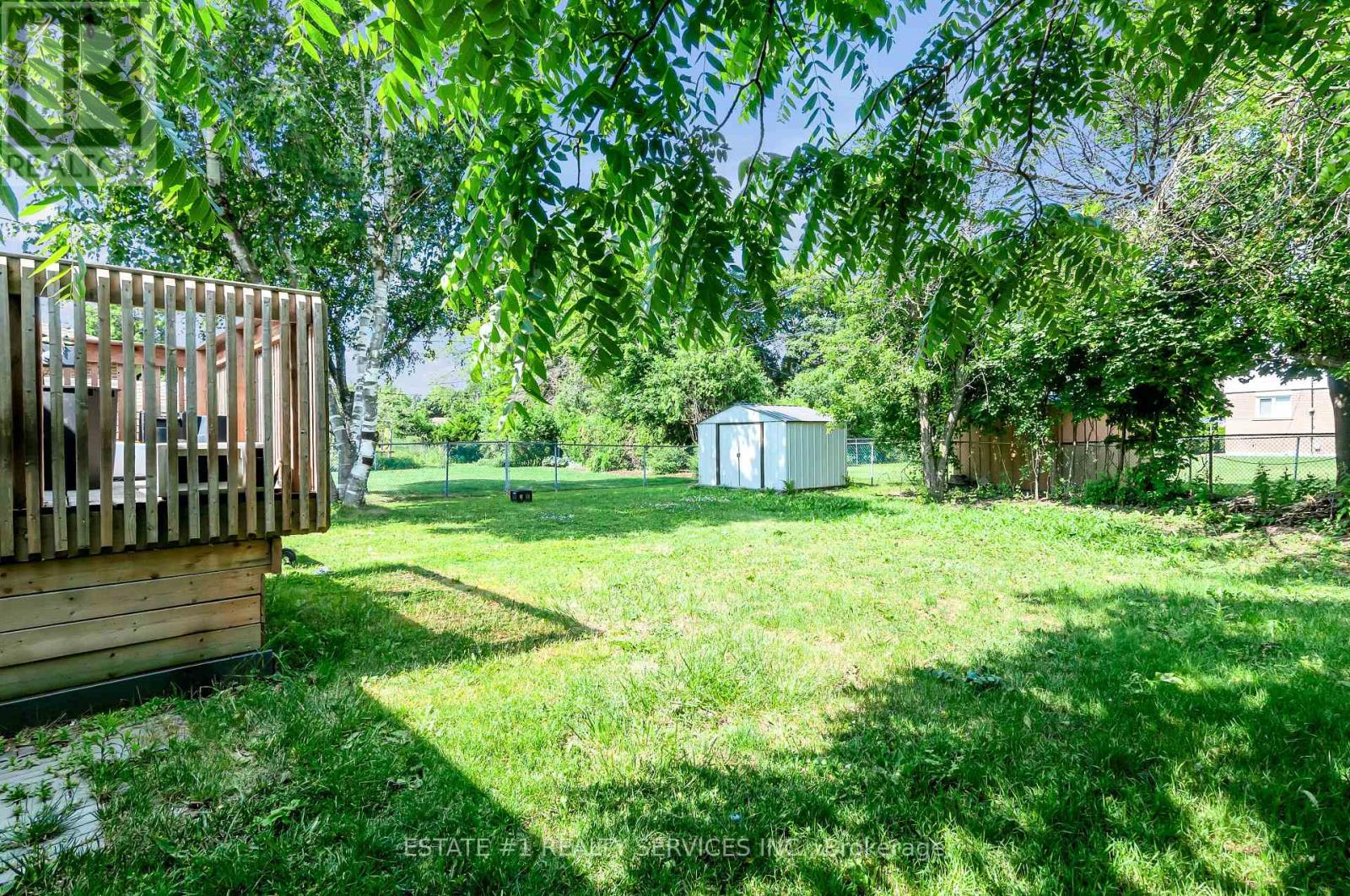 Property at 9 DOWLING CRESCENT image 3