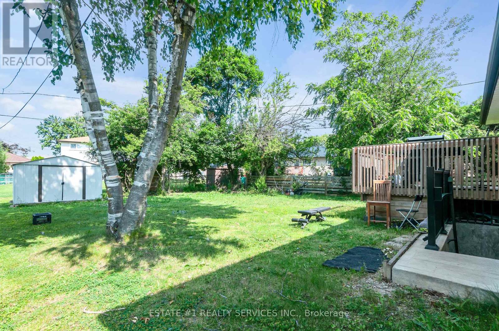 Property at 9 DOWLING CRESCENT image 5