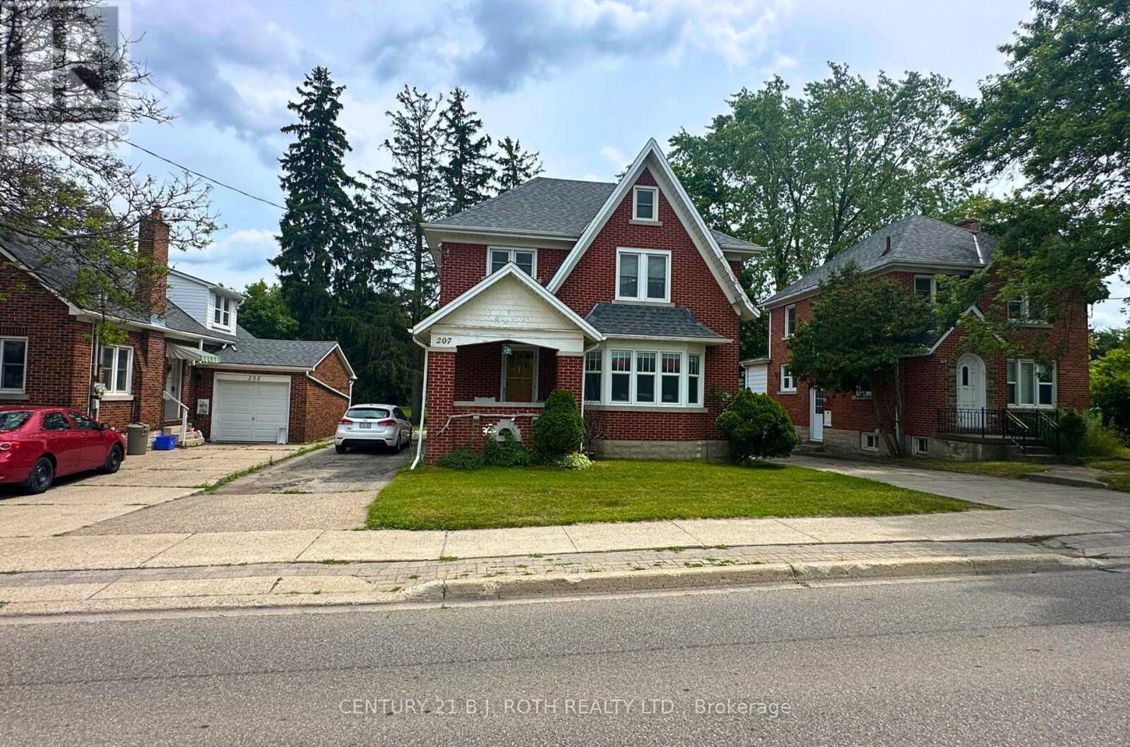 205-209 Erb Street W, Waterloo, Ontario  N2L 1V6 - Photo 5 - X12309086