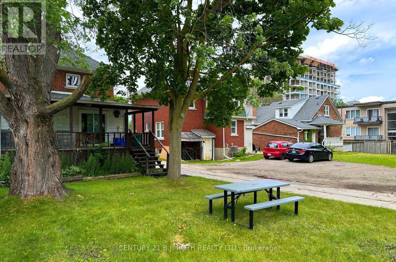 205-209 Erb Street W, Waterloo, Ontario  N2L 1V6 - Photo 8 - X12309086