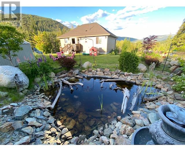 615 Lakeview Arrowcreek Road, Creston, British Columbia  V0B 1G8 - Photo 6 - 10355174