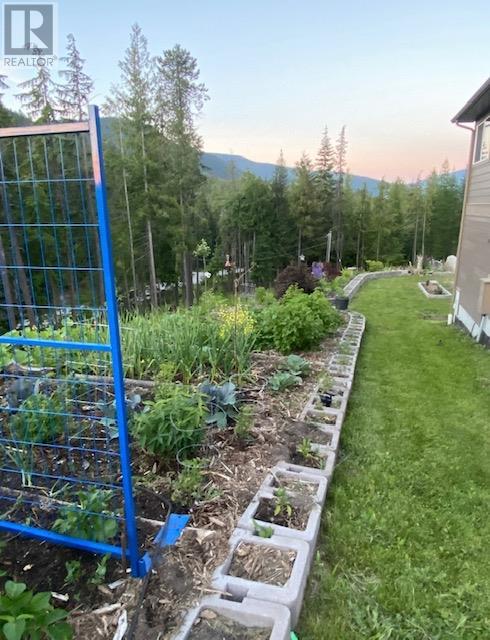 615 Lakeview Arrowcreek Road, Creston, British Columbia  V0B 1G8 - Photo 10 - 10355174