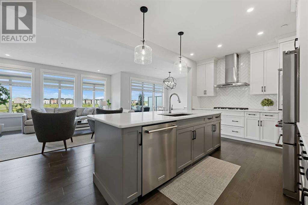 Property at 29 Lucas Cove NW image 3