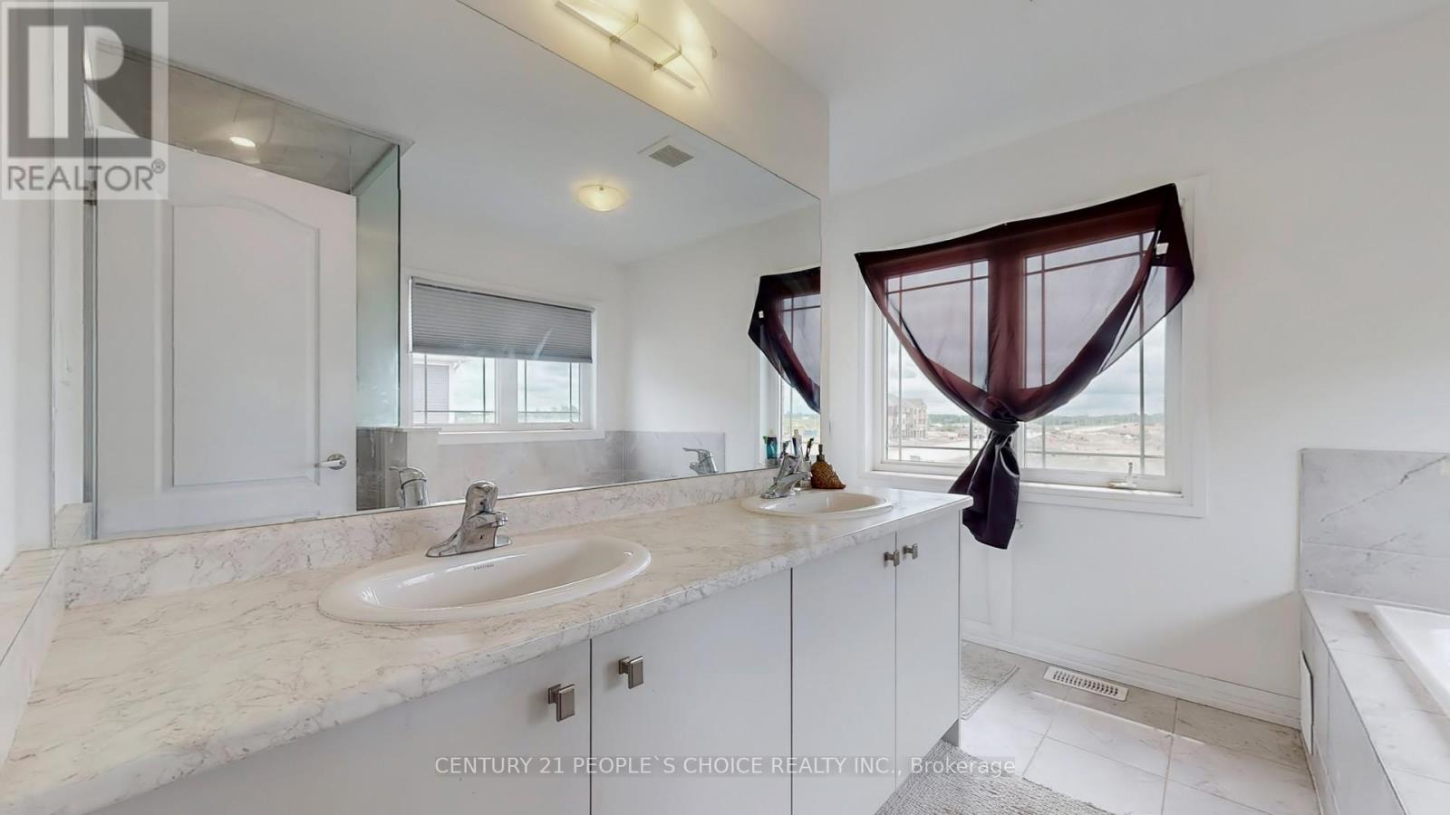 38 Stanley Avenue N, Haldimand, Ontario  N3W 0G8 - Photo 21 - X12309110