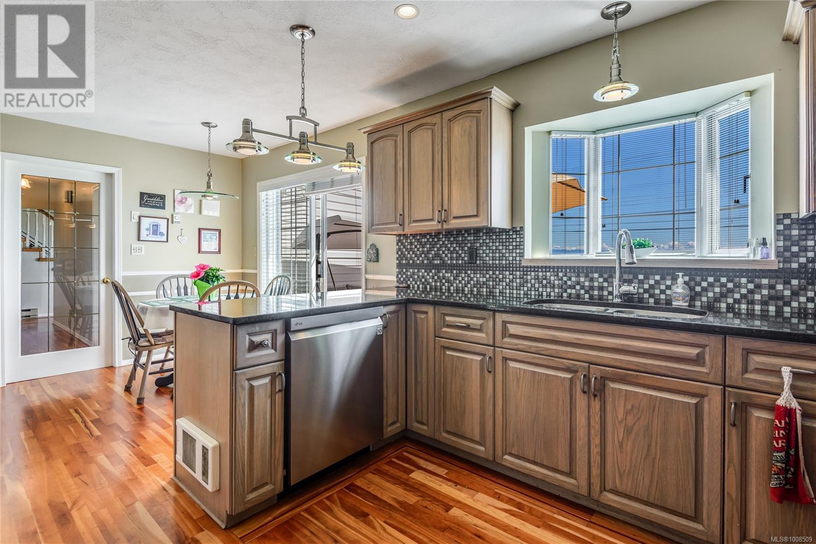 3816 South Island Hwy S, Campbell River, British Columbia  V9H 1M6 - Photo 14 - 1008509