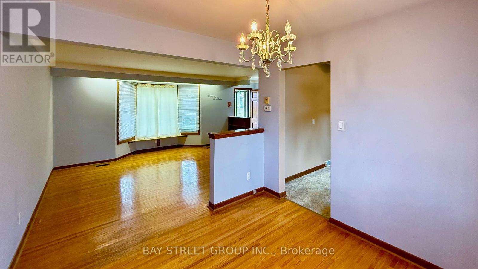 6870 Corwin Crescent, Niagara Falls, Ontario  L2G 2H3 - Photo 6 - X12289836