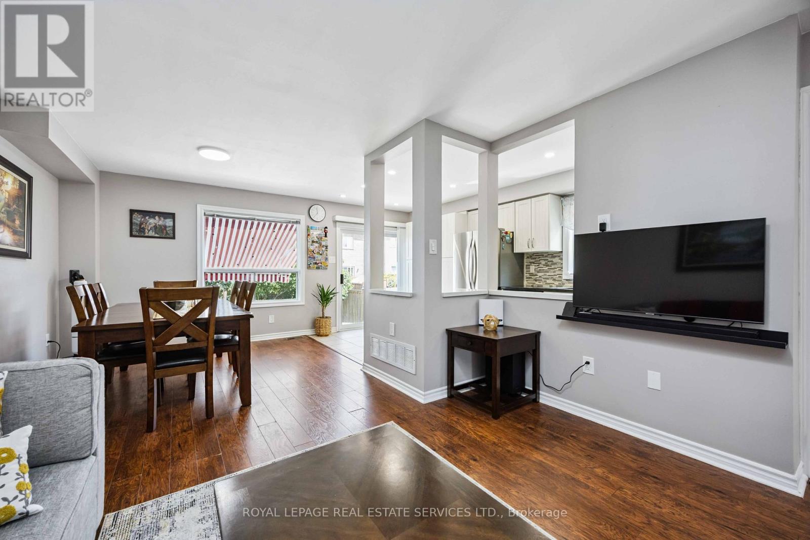 90 Breeze Drive, Bradford West Gwillimbury, Ontario  L3Z 3A5 - Photo 10 - N12309129