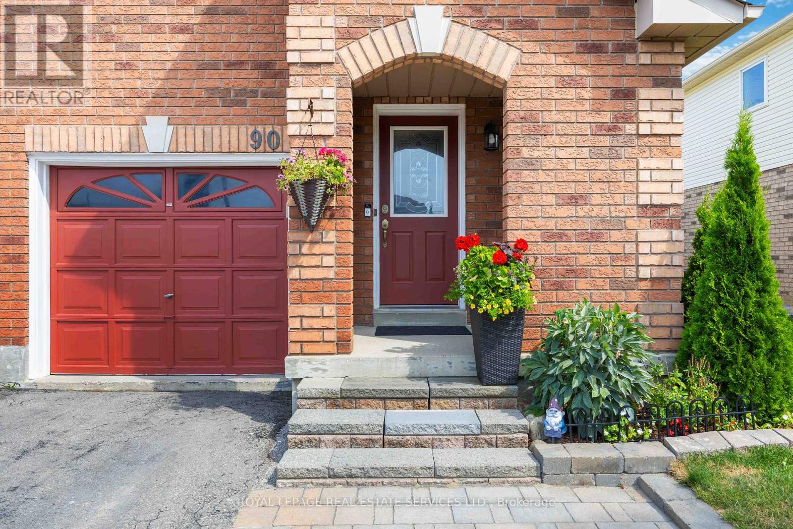 Property at 90 BREEZE DRIVE image 3