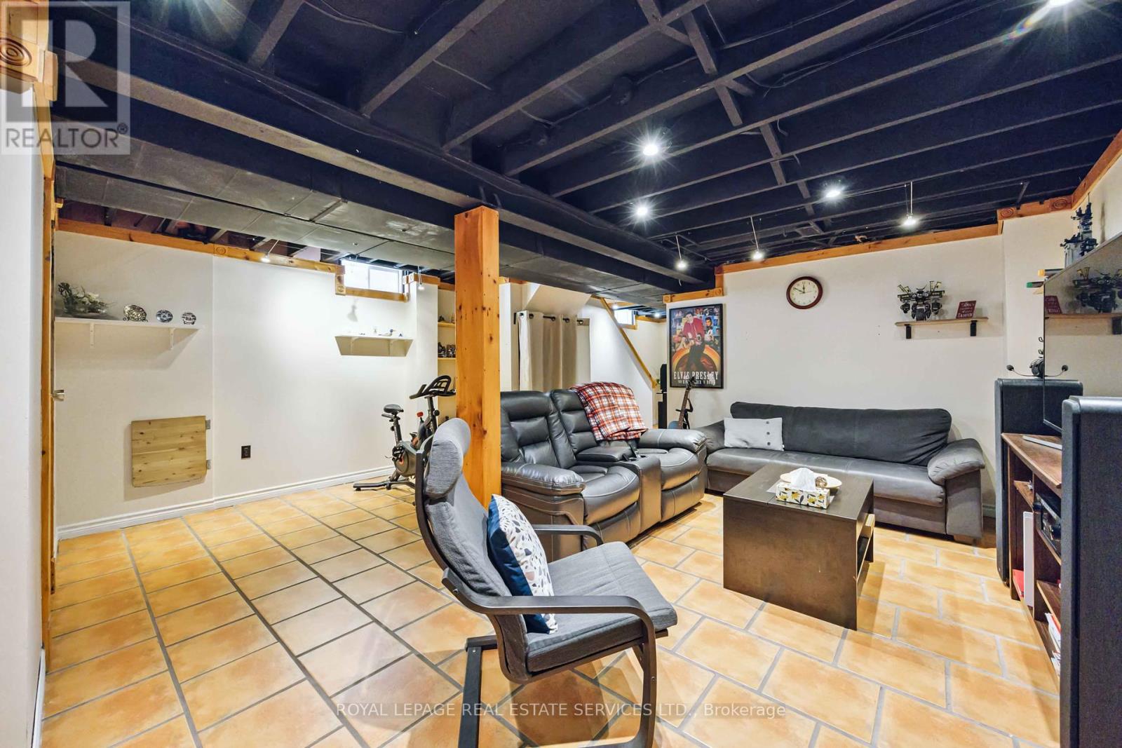 90 Breeze Drive, Bradford West Gwillimbury, Ontario  L3Z 3A5 - Photo 43 - N12309129