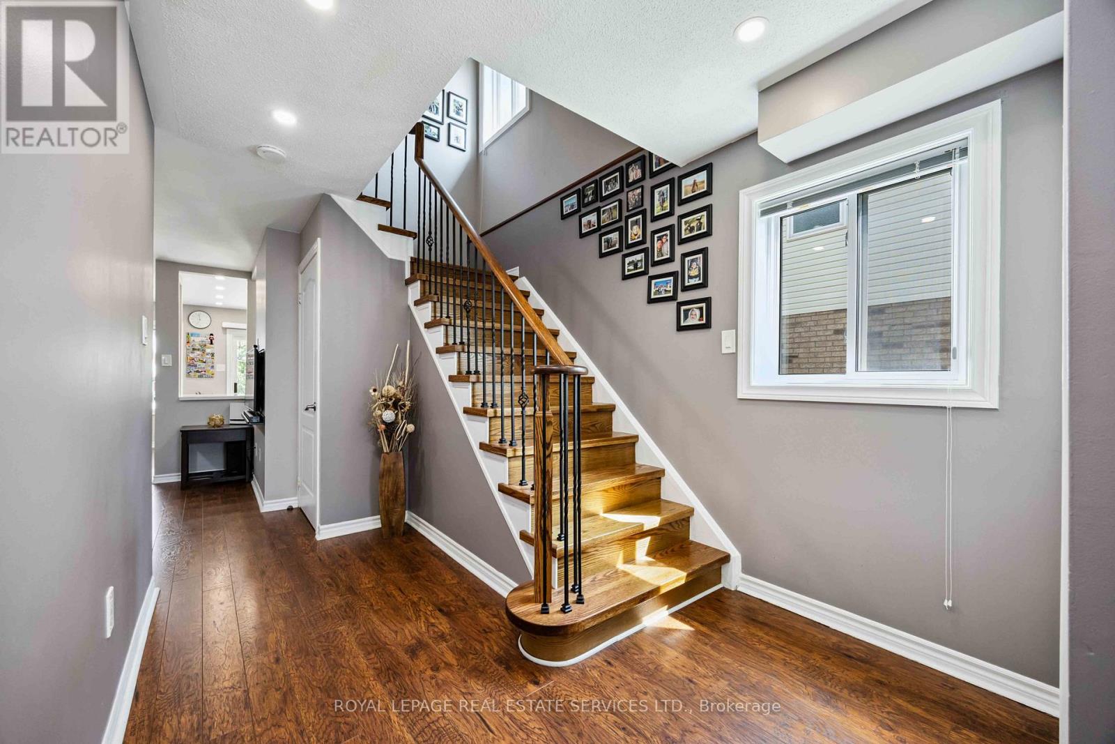 90 Breeze Drive, Bradford West Gwillimbury, Ontario  L3Z 3A5 - Photo 6 - N12309129