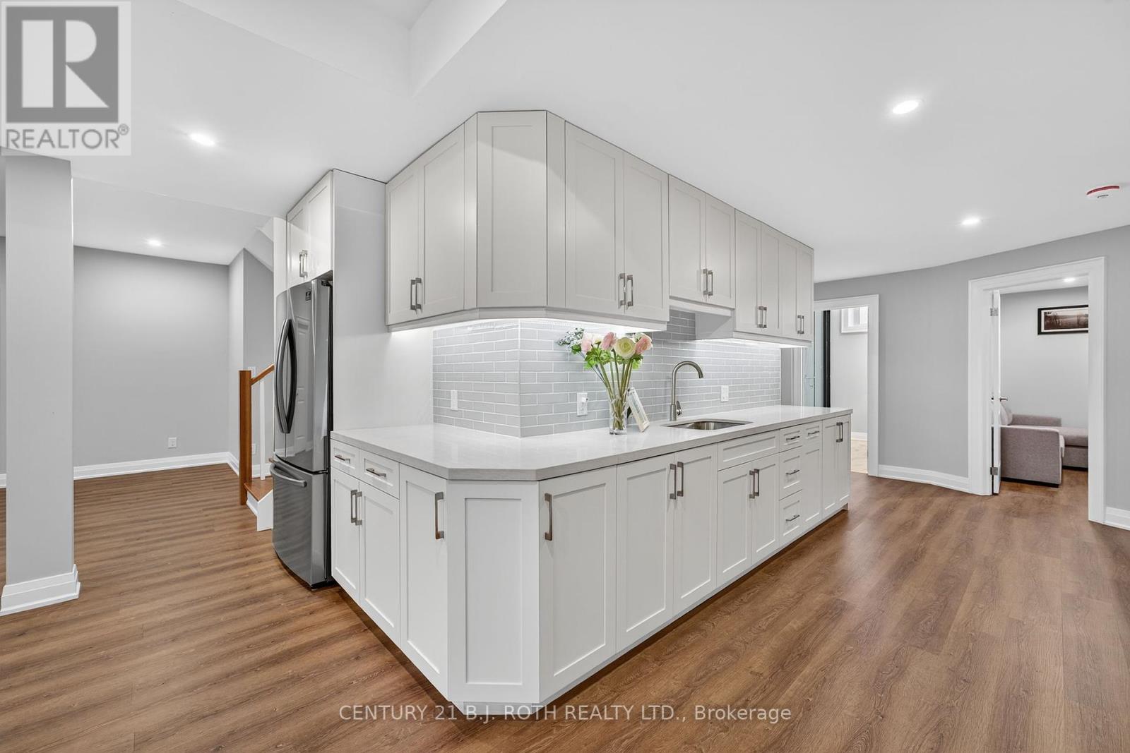 300 Shanty Bay Road, Oro-Medonte, Ontario  L4M 1E6 - Photo 34 - S12309185