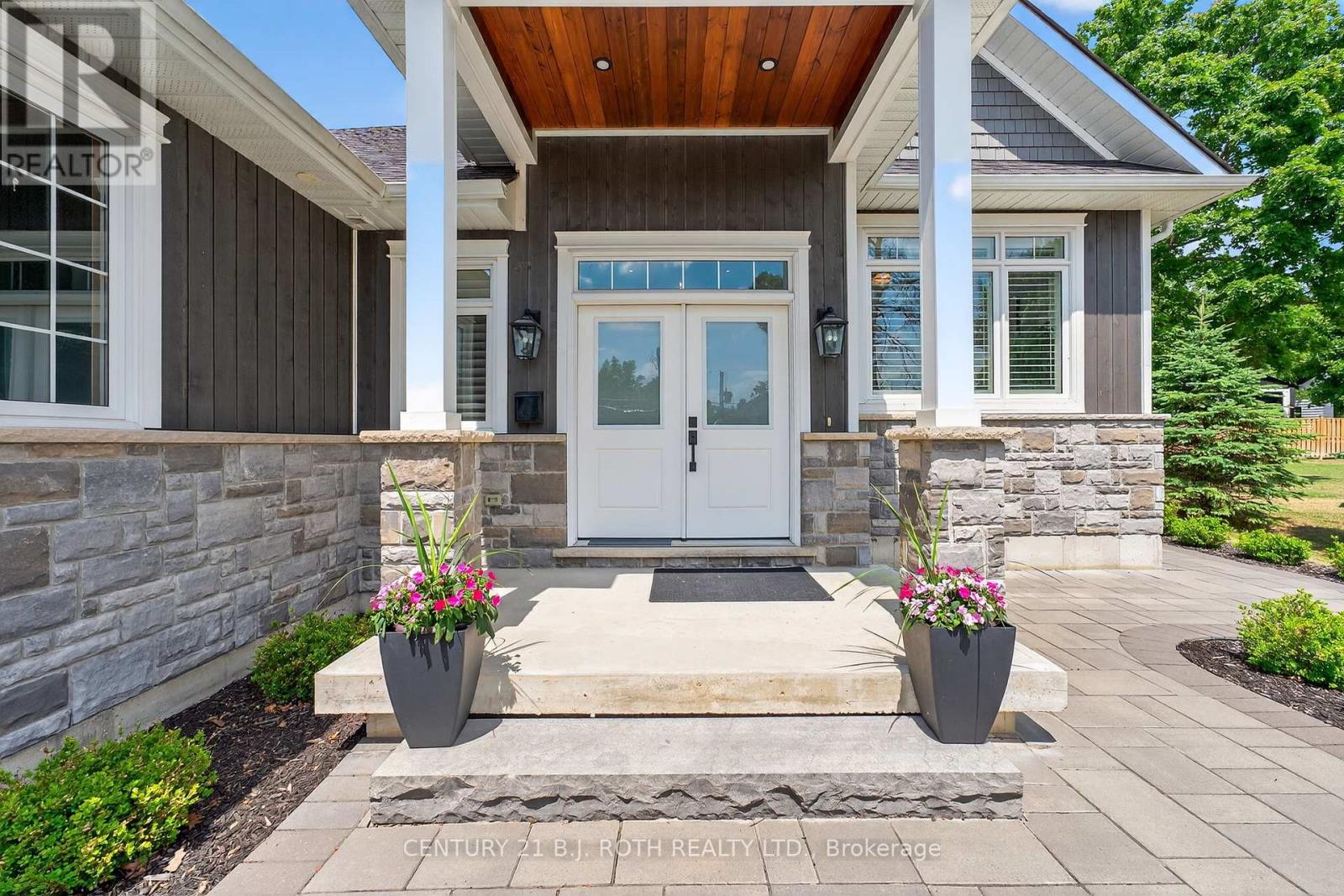 300 Shanty Bay Road, Oro-Medonte, Ontario  L4M 1E6 - Photo 6 - S12309185