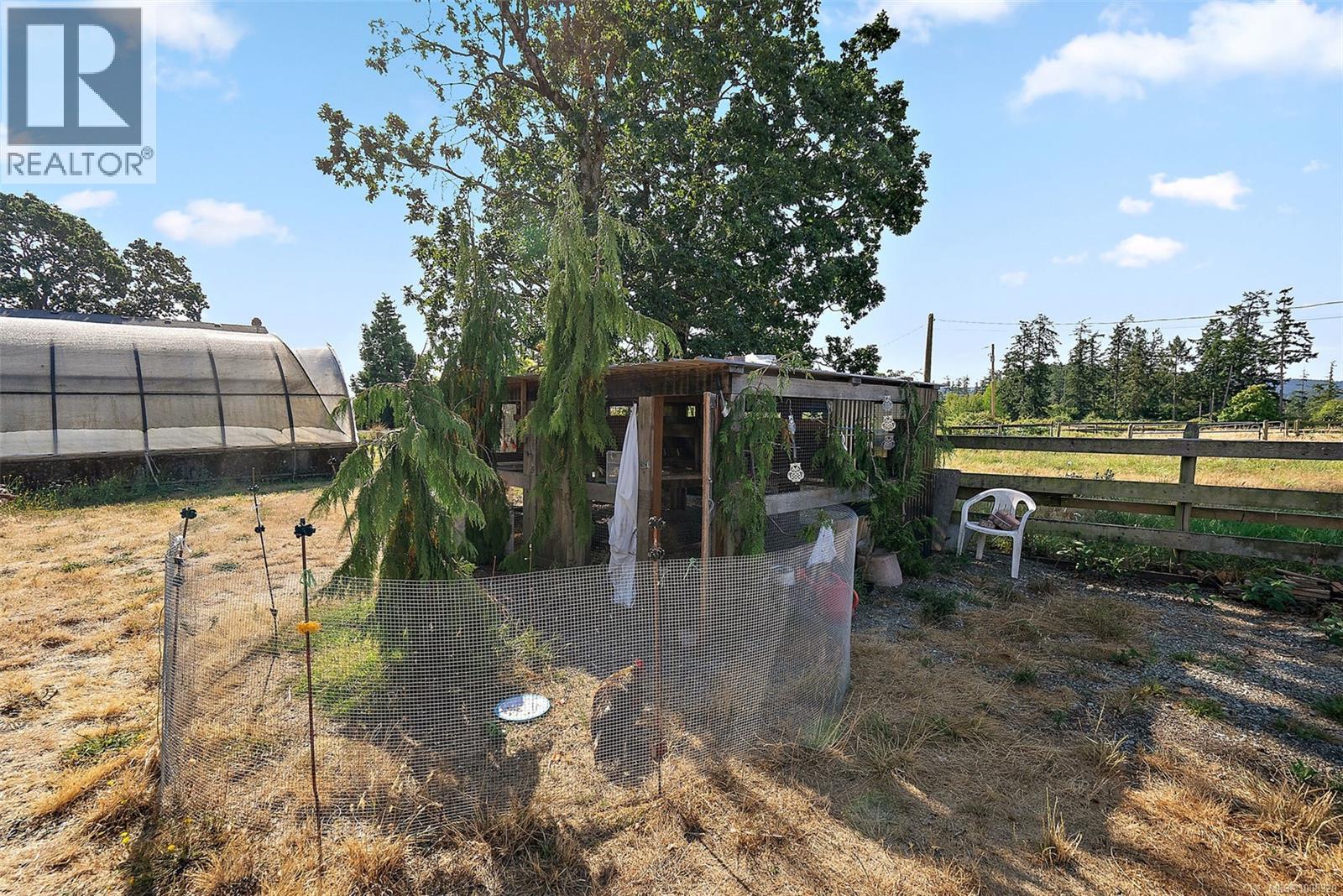 Property at 10650 West S West Saanich Rd image 2