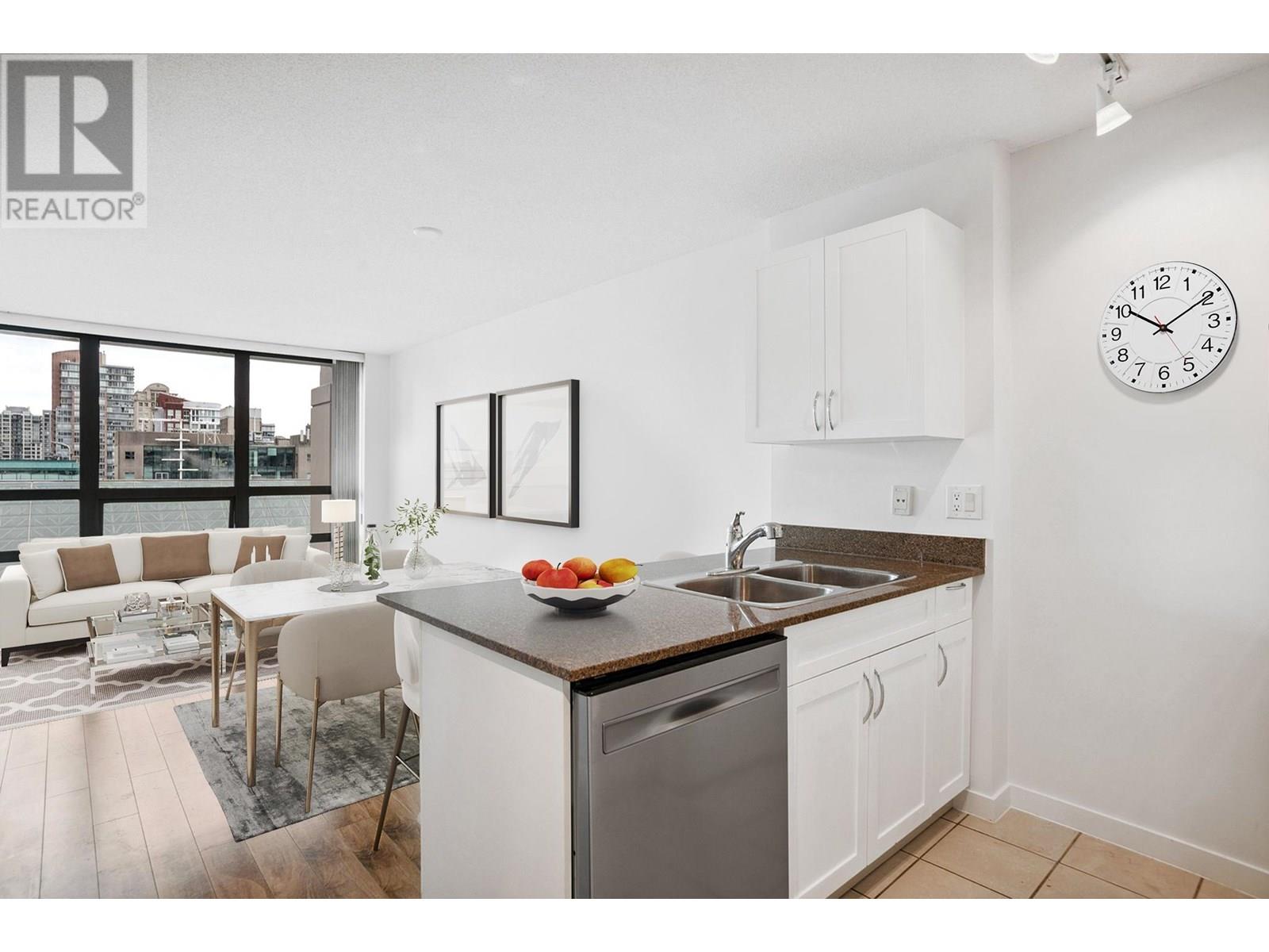 1233 933 HORNBY STREET, Vancouver, British Columbia