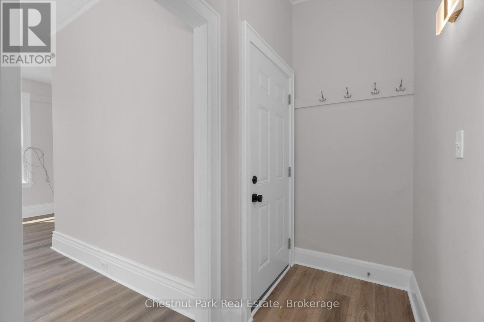 16 Trowbridge Street W, Meaford, Ontario  N4L 1N2 - Photo 5 - X12022696