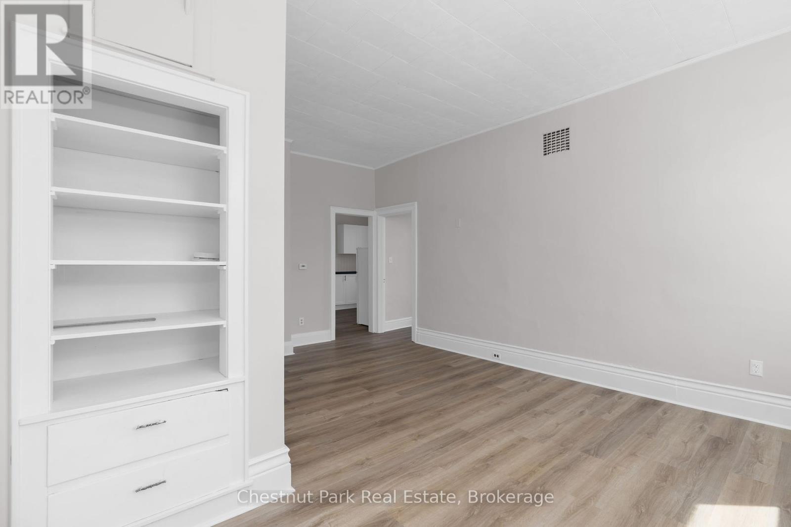 16 Trowbridge Street W, Meaford, Ontario  N4L 1N2 - Photo 8 - X12022696