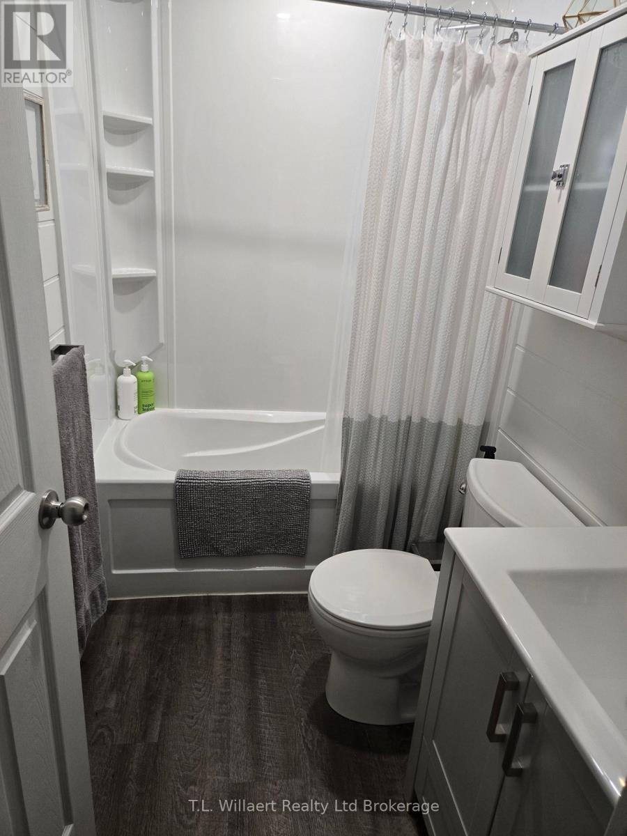 Photo 10 of 28 for 14 Rutherford Avenue