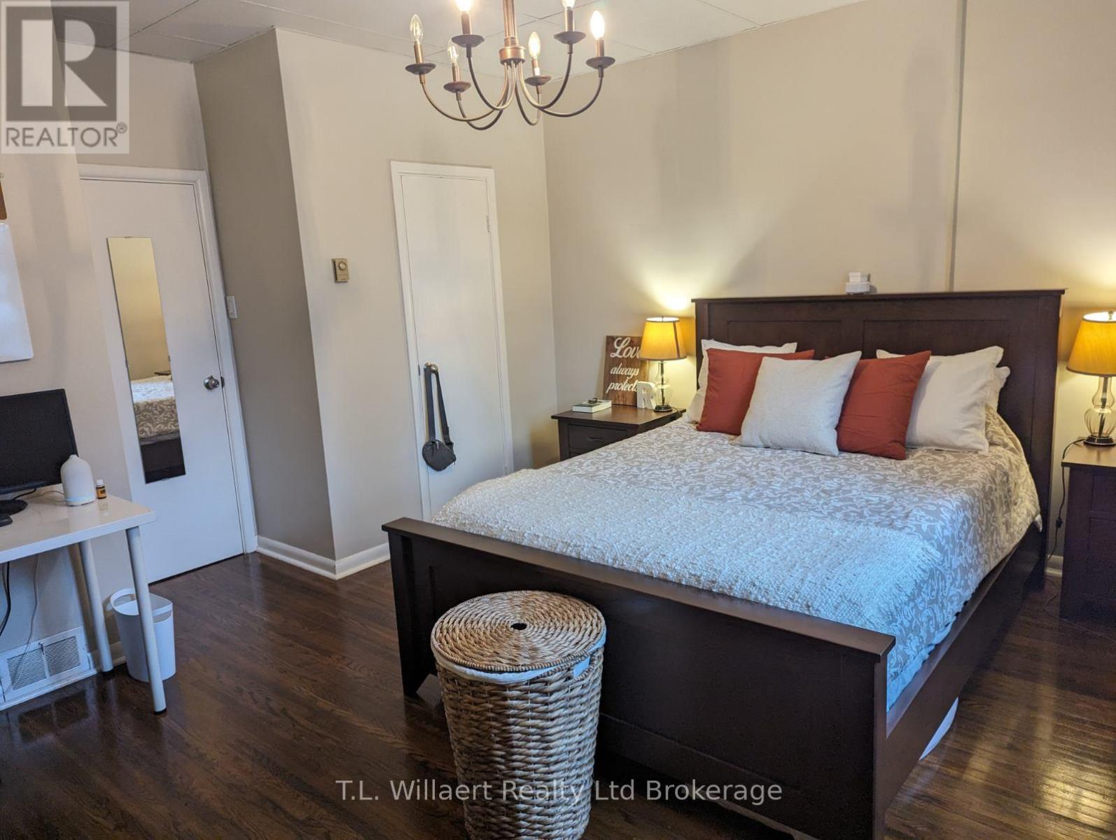 Photo 19 of 28 for 14 Rutherford Avenue