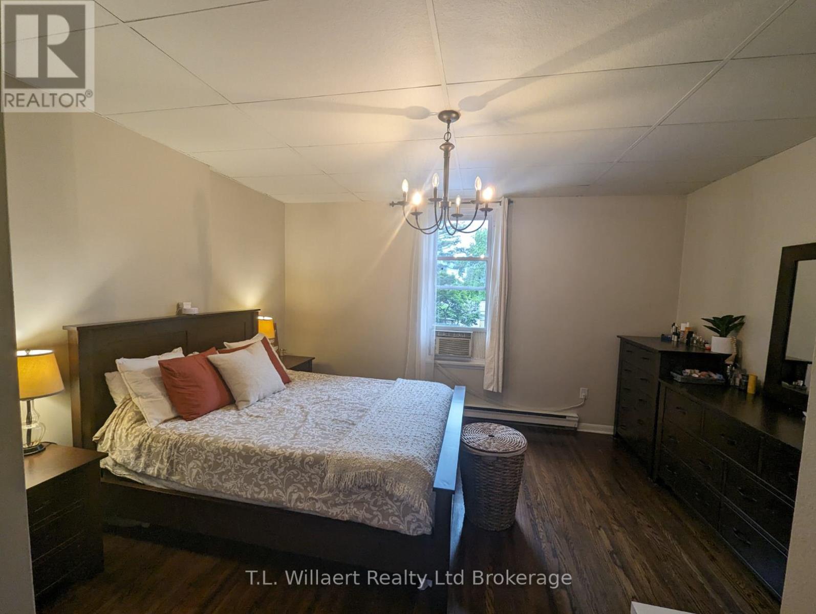 Photo 20 of 28 for 14 Rutherford Avenue