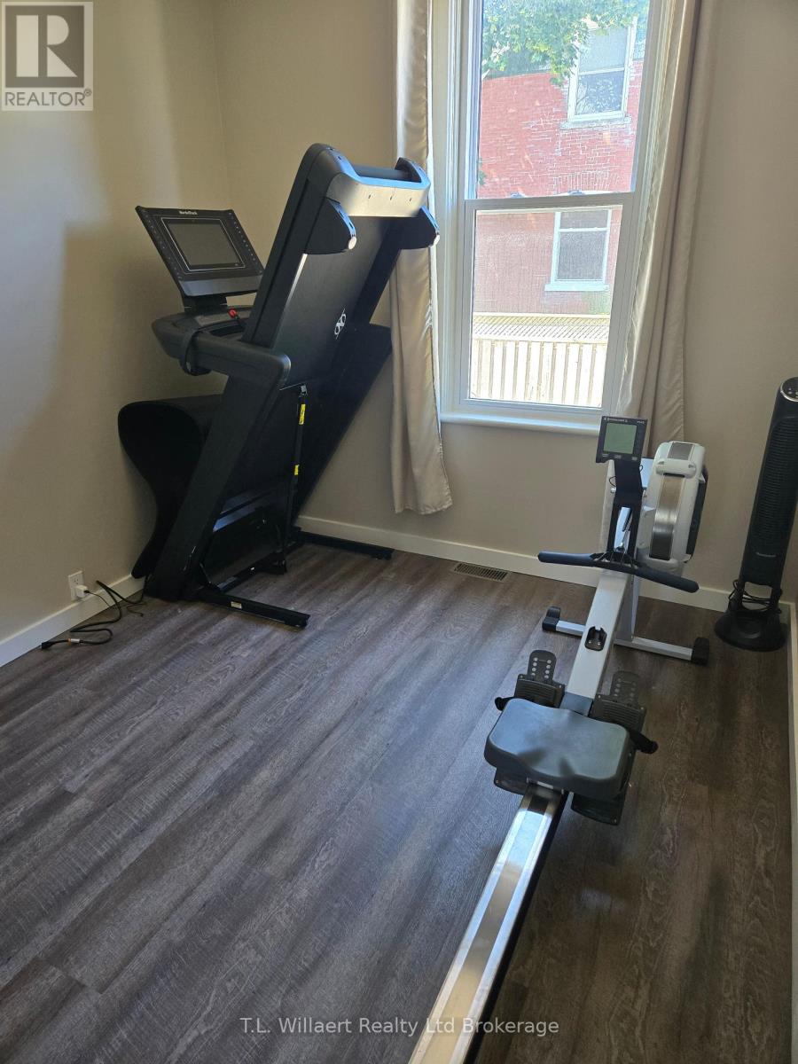 Photo 5 of 28 for 14 Rutherford Avenue