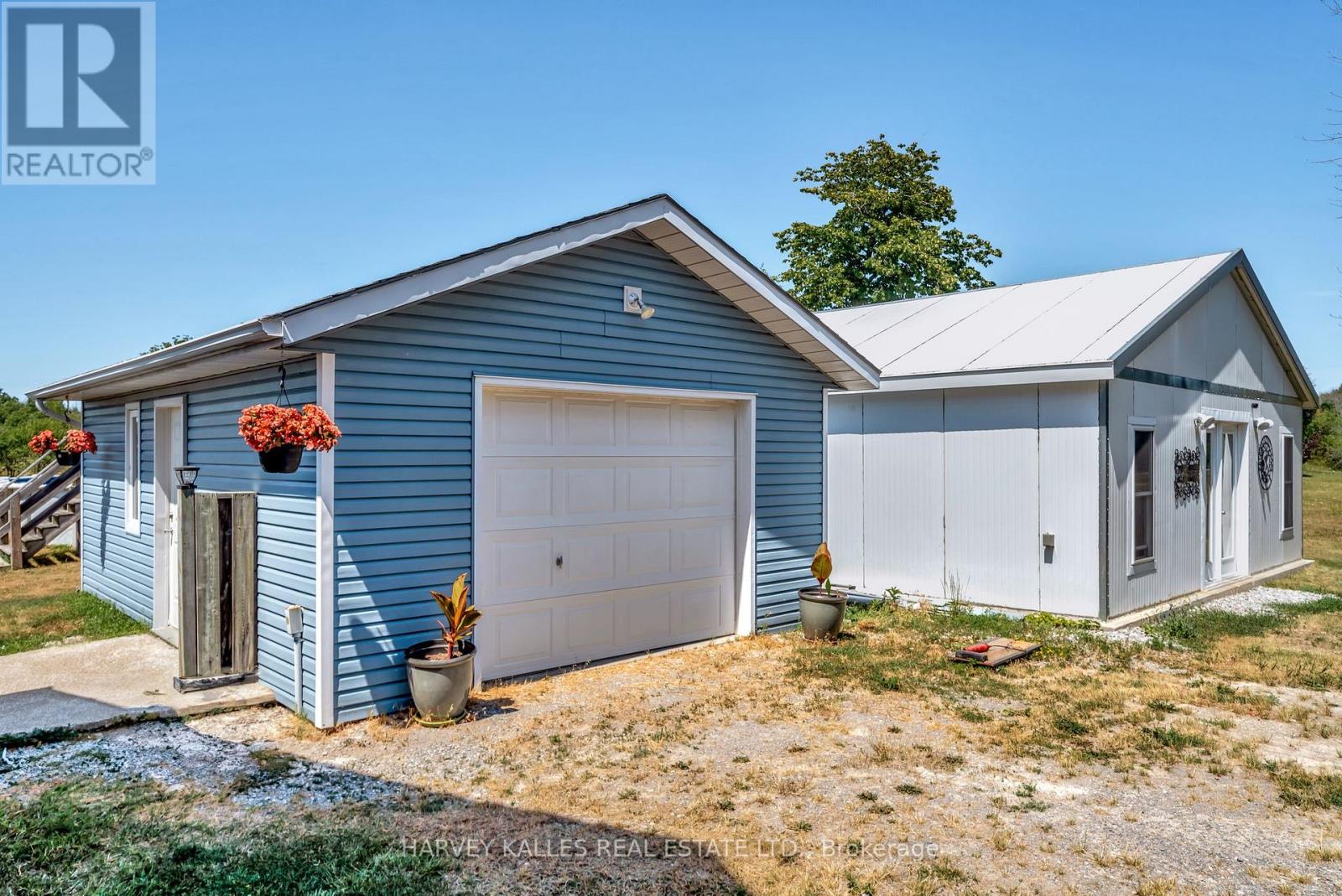 168 Schoolhouse Road, Prince Edward County, Ontario  K0K 2P0 - Photo 35 - X12309217