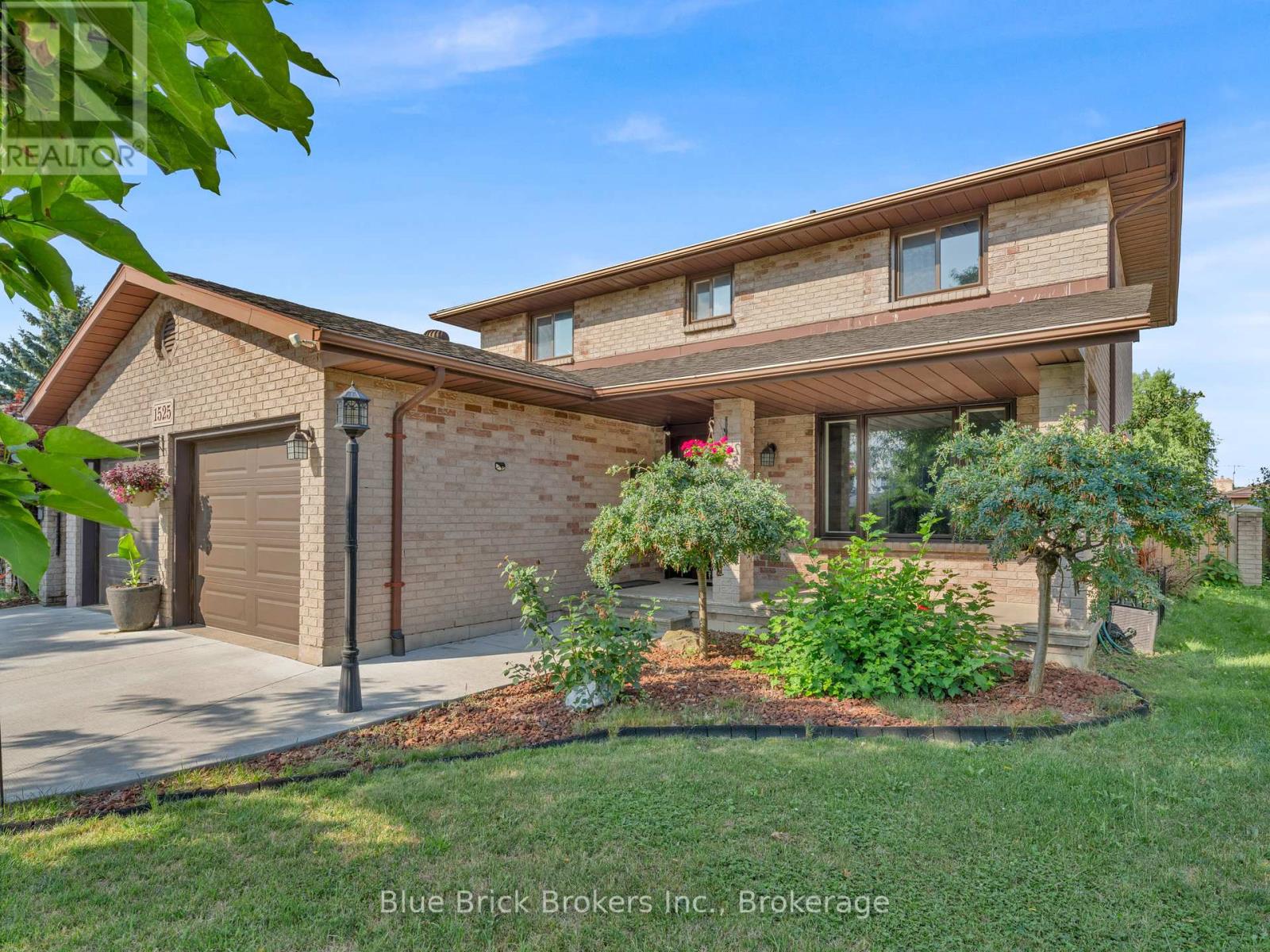 Property at 1525 SOUTH PACIFIC AVENUE image 2