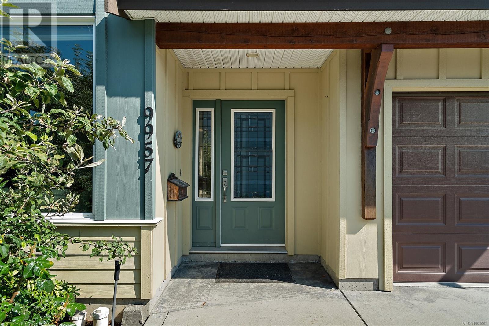Property at 9957 Swiftsure Pl image 2