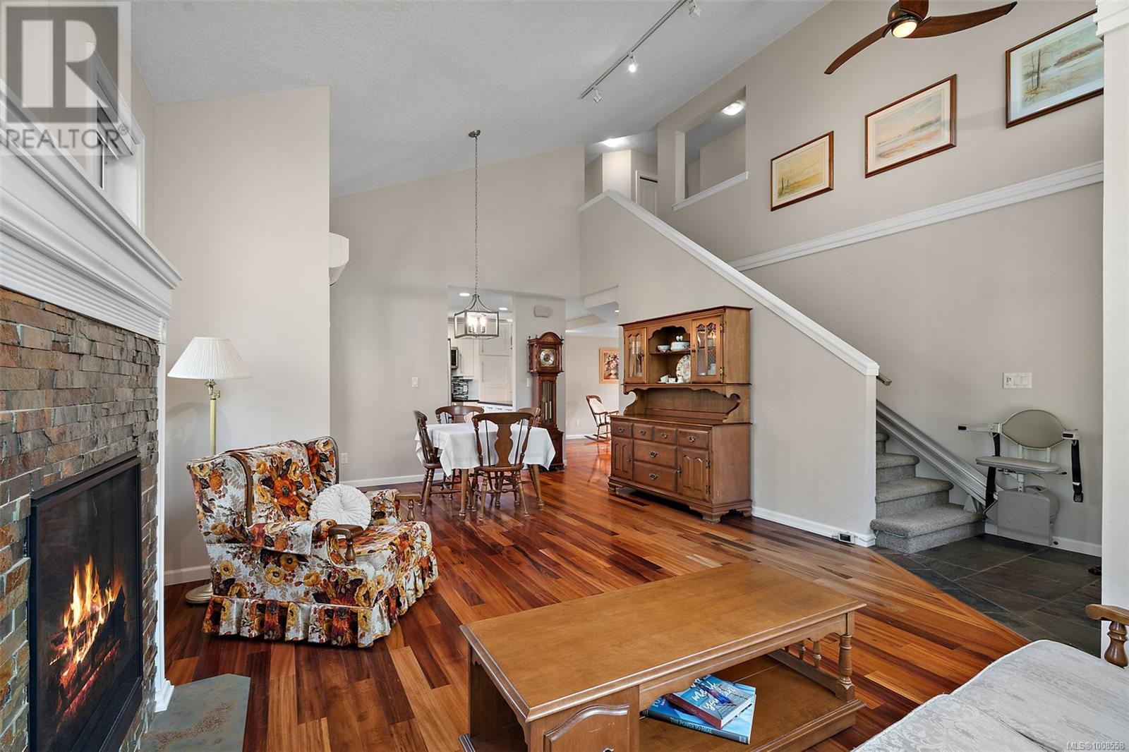 Property at 9957 Swiftsure Pl image 4