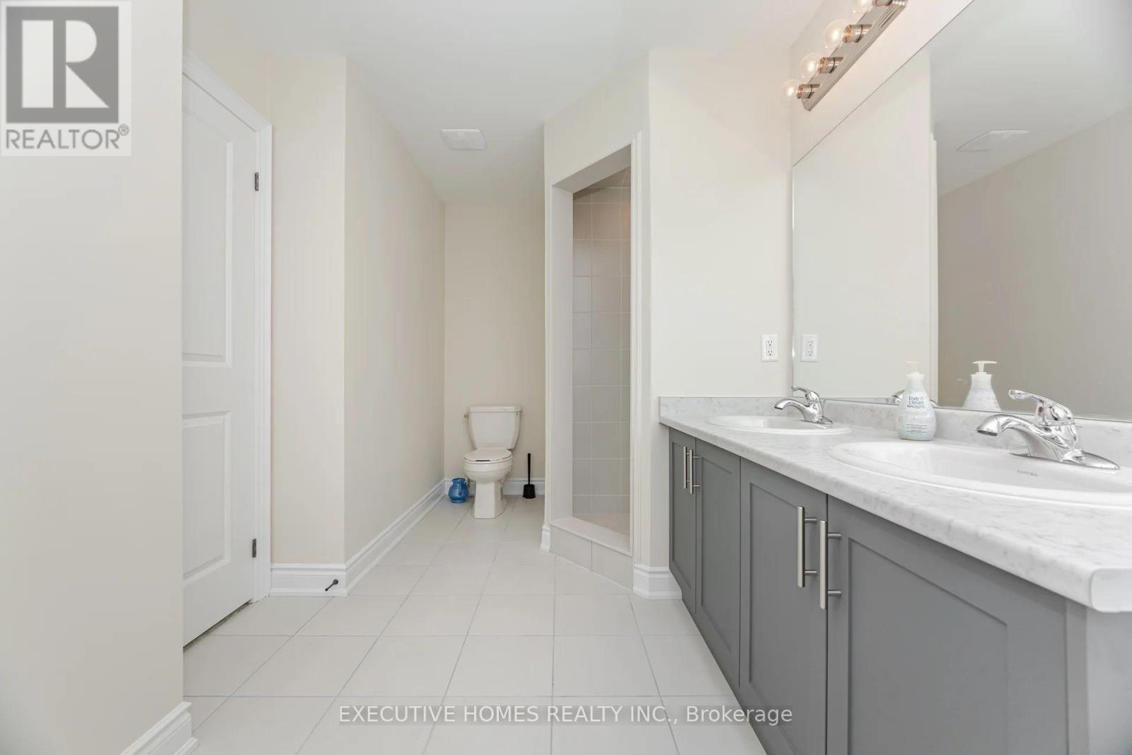 6 Mac Campbell Way, Bradford West Gwillimbury, Ontario  L3Z 4M7 - Photo 29 - N12309247