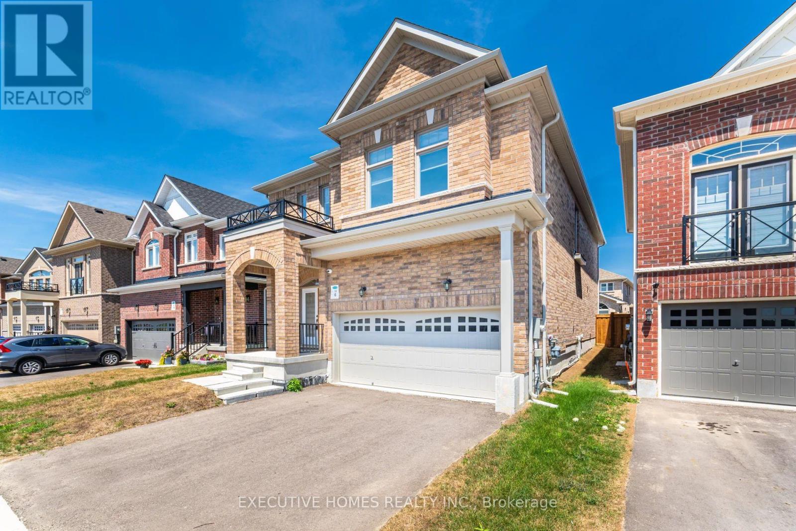 6 Mac Campbell Way, Bradford West Gwillimbury, Ontario  L3Z 4M7 - Photo 3 - N12309247