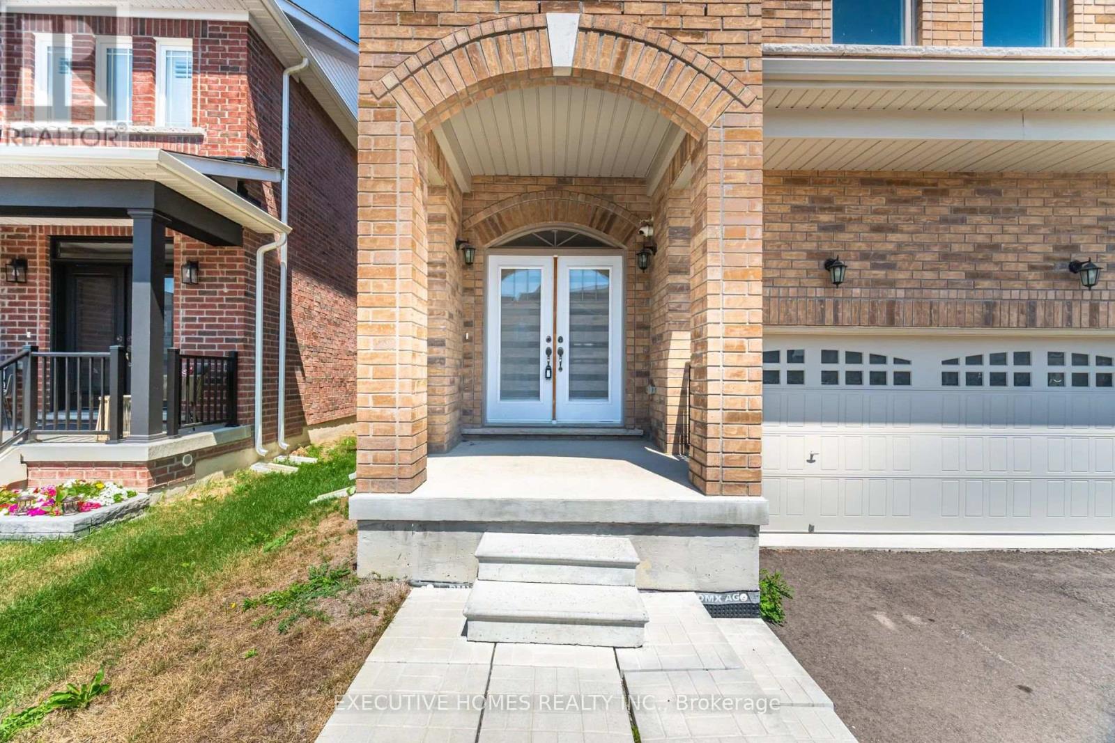 6 Mac Campbell Way, Bradford West Gwillimbury, Ontario  L3Z 4M7 - Photo 5 - N12309247