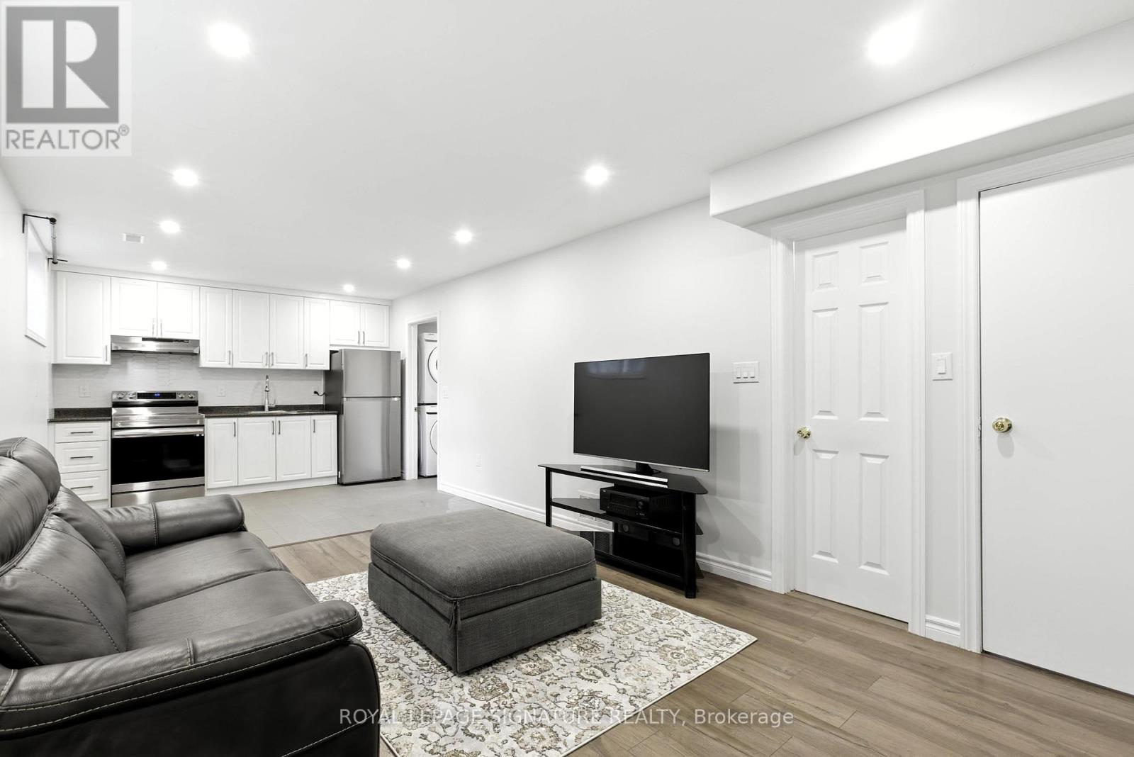 20 Pacific Avenue, Barrie, Ontario  L4M 7E4 - Photo 27 - S12309251