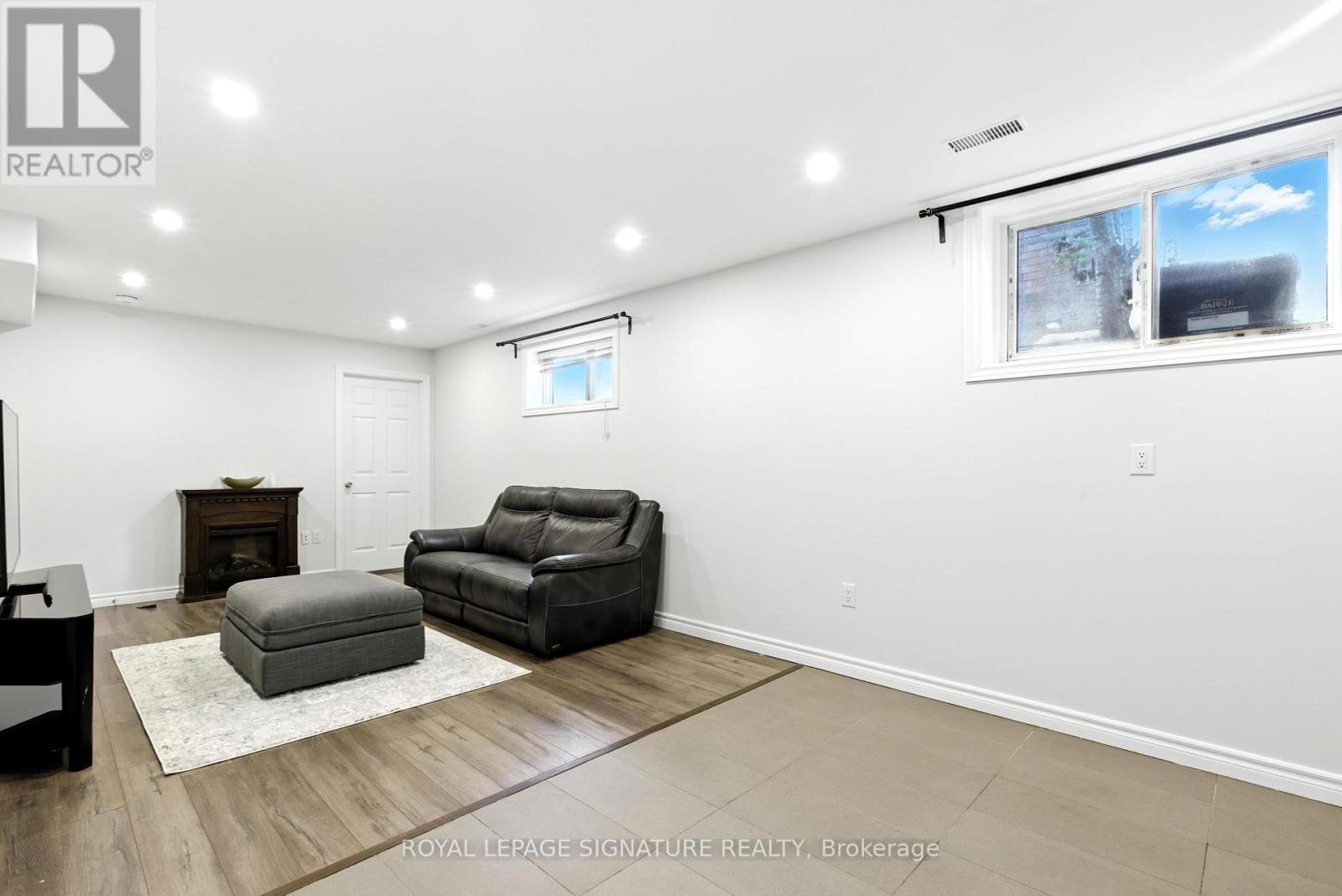 20 Pacific Avenue, Barrie, Ontario  L4M 7E4 - Photo 28 - S12309251